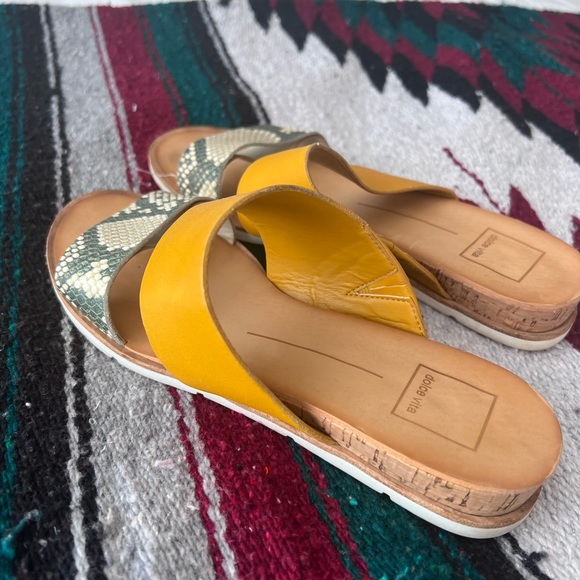 Dolce Vita gold sandals, size 7.5, good condition - Picture 2 of 4